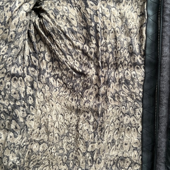 Ladies Aritzia Wilfred Black Quilted Blazer 2 - Picture 7 of 7